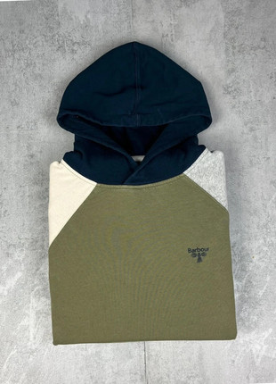 BB10 - Sweat à capuche vert khaki, manches grises et beige - Taille L, marque: Barbour, état: Très bon état, taille: M, 32,50 €, 34,83 € Protection acheteurs incluse