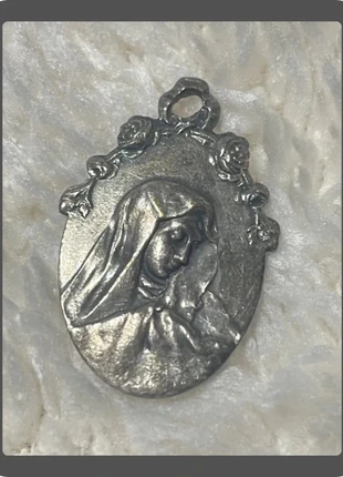 Superbe médaille argenté 🍄, merk: Religion, staat: Heel goed, € 8,00, € 9,10 inclusief Kopersbescherming
