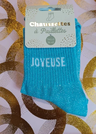 Chaussettes à paillettes “Joyeuse”  Paillettes, bonne humeur et style garanti, merk: STC, staat: Nieuw met prijskaartje, maat: Universeel, € 4,90, € 5,85 inclusief Kopersbescherming Pro