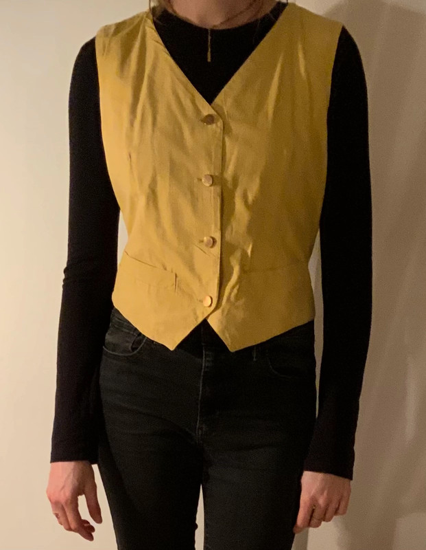 Gilet Agnès b jaune - Vinted