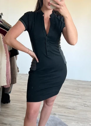 Seksi krótka czarna sukienka z dekoltem Zara, brand: Zara, condition: Very good, size: XXXS / 30 / 2, €10.00, €11.20 includes Buyer Protection