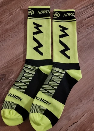 Chaussettes cyclisme Northwave taille 41-44 neuves, brand: NORTHWAVE, condition: New with tags, €6.00, €7.00 includes Buyer Protection