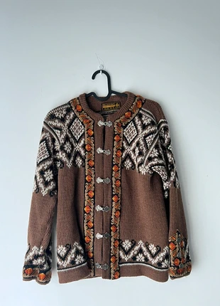 Cardigan de lana noruego Nordstrikk, talla S (mujer), en perfecto estado, marca: Nordstrikk, estado: Novo sem etiquetas, tamanho: S / 36 / 8, €70.00, €74.20 inclui Proteção do Comprador