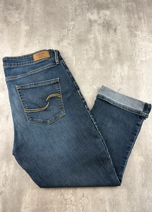 Jean levi’s W31 FR40 model modern capri coupe droite femme couleur bleu marine très bon état, brand: Levi's, condizioni: Ottime, taglia: L / IT 44 / EU 40, €14.00, €15.40 include la Protezione acquisti