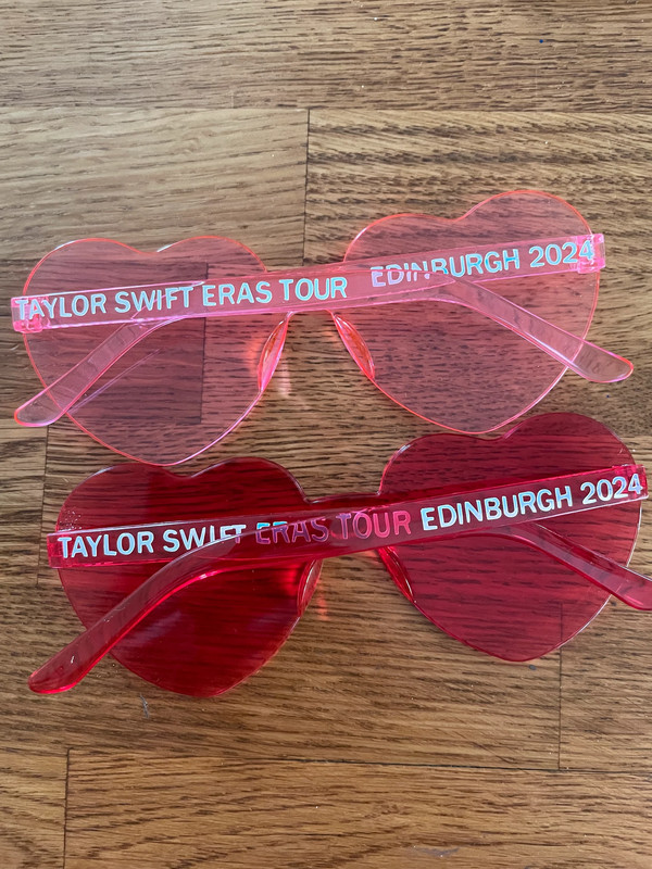 Taylor Swift eras tour Edinburgh 2024 x 2 Vinted