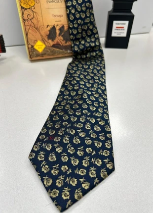 Cravatta vintage chic Valentino, marca: Valentino, estado: Muy bueno, 22,00 €, 23,80 € Protección al comprador Pro incluida