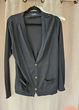 Très beau gilet léger noir, marque: Pull & Bear, état: Très bon état, taille: L, 6,00 €, 7,00 € Protection acheteurs incluse