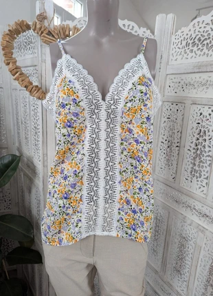 Haut fleuri Cherry Paris Dentelle blanche Taille L (T3) Léger et féminin B15, merk: Cherry Paris, staat: Heel goed, maat: L / 40 / 12, € 19,99, € 21,69 inclusief Kopersbescherming Pro