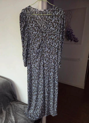 Robe Mango, marke: Mango, zustand: Neu, größe: XL / 42 / 14, 30,00 €, 32,20 € inklusive Vinted-Käuferschutz