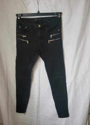 Jean noire Zara effet usé vintage, brand: Zara, condition: Good, size: S / 36 / 8, €8.00, €9.10 includes Buyer Protection