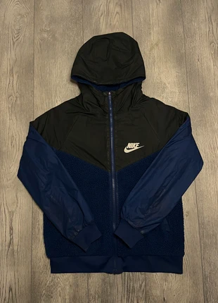 Coupe vent Nike 12/13 ans 💙🖤, marque: Nike, état: Très bon état, taille: XS, 25,00 €, 26,95 € Protection acheteurs incluse