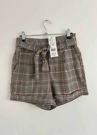 Short à carreaux noir et jaune moutarde, staat: Nieuw met prijskaartje, maat: XS / 34 / 6, € 10,00, € 11,20 inclusief Kopersbescherming