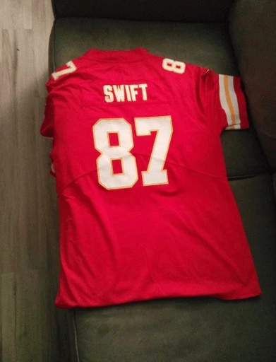 Taylor Swift Jersey 1