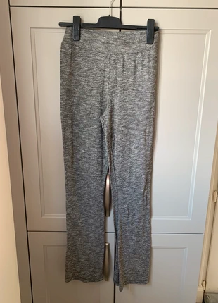 Pantalon maternité , merk: ASOS Maternity, staat: Heel goed, maat: S / 36 / 8, € 2,00, € 2,80 inclusief Kopersbescherming