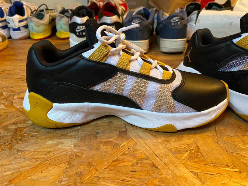 Jordan 11 taille 39 hot sale