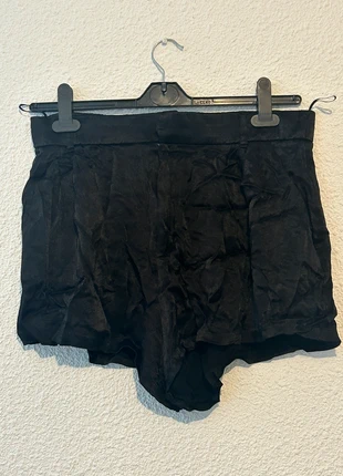 Short satinée noir Zara, brand: Zara, condition: Very good, size: XL / 42 / 14, €10.00, €11.20 includes Buyer Protection