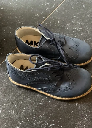 Leder, merk: MKT Studio, staat: Heel goed, maat: 24, € 5,00, € 5,95 inclusief Kopersbescherming