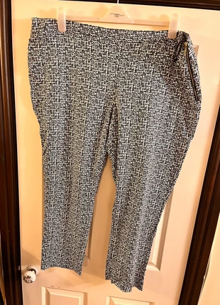 Black and white ladies pants , condition: Very good, size: 6XL / UK 40-42, £16.00, £17.50 includes Buyer Protection Pro