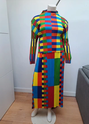 Issey miyake, pleats please, merk: Pleats Please Issey Miyake, staat: Nieuw zonder prijskaartje, maat: M / 38 / 10, € 450,00, € 473,20 inclusief Kopersbescherming