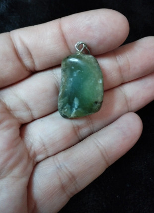 Pendentif chrysoprase brut, marca: Pierre, estado: Muito bom, €4.00, €4.90 inclui Proteção do Comprador