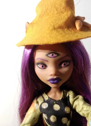 MONSTER HIGH - POUPEE CLAWDEEN WOLF AVEC ANIMAL DE COMPAGNIE