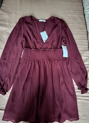 Robe bordeaux, état: Neuf avec étiquette, taille: S / 36 / 8, 8,00 €, 9,10 € Protection acheteurs incluse