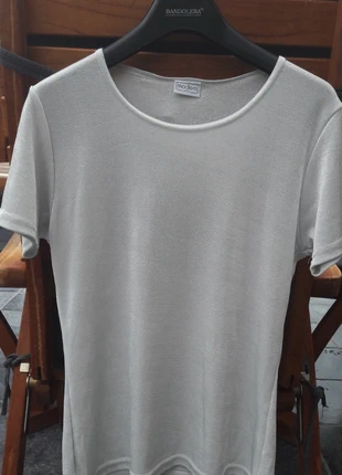 Fijn strech bloesje merk Modern Style , merk: Modern Style, staat: Nieuw zonder prijskaartje, maat: S, € 8,00, € 9,10 inclusief Kopersbescherming