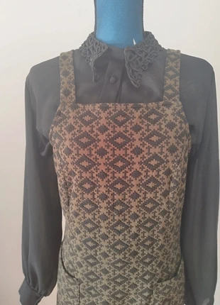 Très jolie robe à bretelles kaki et noire Boohoo, marque: Boohoo, état: Très bon état, taille: XL / 42 / 14, 12,00 €, 13,30 € Protection acheteurs (Pro) incluse