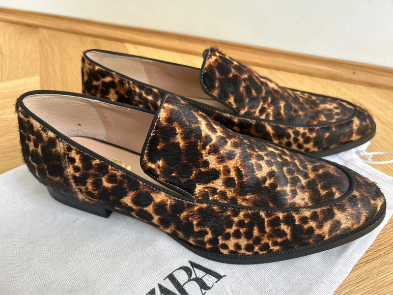 Leopard sales loafers zara