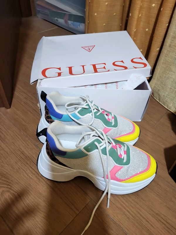 Scarpe sportive ed eleganti guess multicolor