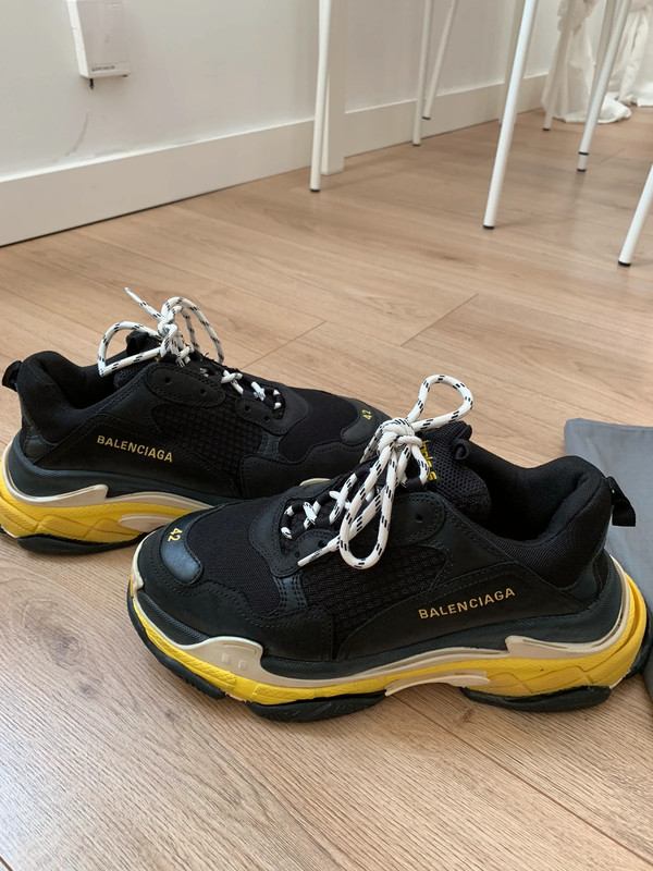 Vinted balenciaga triple sales s