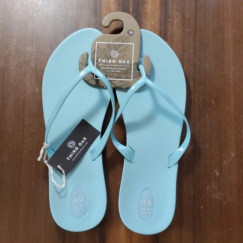 Third Oak Flip Flop Size 11 Sandals Baby Blue USA Recycled Recyclable Rubber 1