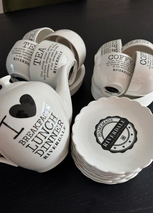 Riverdale servies, marque: Riverdale, état: Neuf sans étiquette, 35,00 €, 37,45 € Protection acheteurs incluse