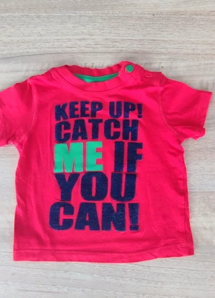 Tee-shirt manches courtes rouge , marca: Baby Club, estado: Bom, tamanho: 6-9 meses / 68 cm, €1.00, €1.75 inclui Proteção do Comprador