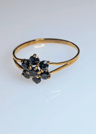 Vintage 9ct yellow gold & sapphire flower ring, brand: Vintage Boutique, condition: Good, size: 18.5 mm / Q½, £165.00, £173.95 includes Buyer Protection