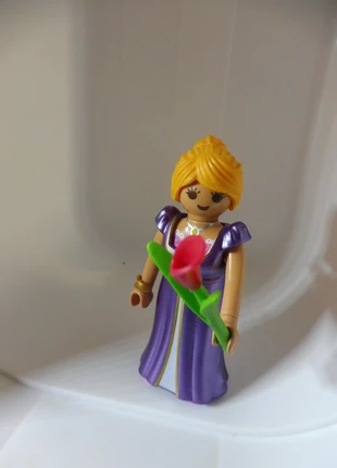 Personnage princesse playmobil fleur robe amovible, brand: Playmobil, condition: Very good, size: 12-18 months / 80 cm, €2.90, €3.75 includes Buyer Protection Pro
