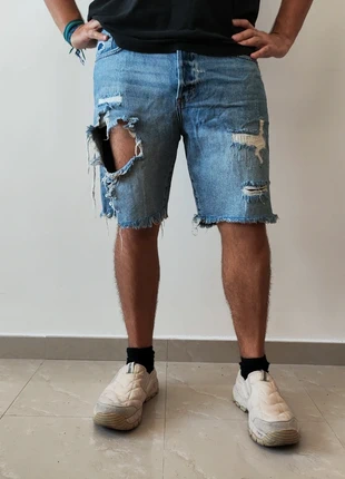 Short vaquero roto customizado, merk: H&M, staat: Heel goed, maat: W34 | FR 44, € 6,00, € 7,00 inclusief Kopersbescherming