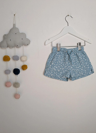 Kleinkind Badeshorts | Florales Muster | Zara | 92 | Helltürkis & Weiß, brand: Zara, condizioni: Ottime, taglia: 24-36 mesi / 92 cm, €1.50, €2.28 include la Protezione acquisti