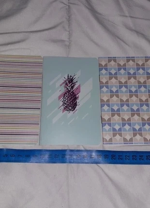 3 petits carnet , condizioni: Nuovo senza cartellino, €6.00, €7.00 include la Protezione acquisti