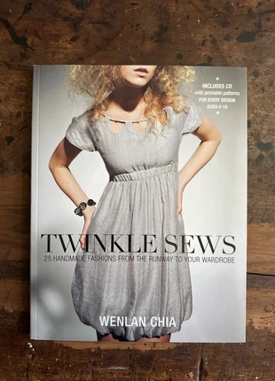 Livre de modèles de couture, estado: Novo, €12.00, €13.30 inclui Proteção do Comprador