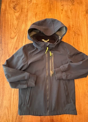 Softshell tussenjas, marque: H&M, état: Bon état, taille: 10 ans / 140 cm, 2,50 €, 3,33 € Protection acheteurs incluse
