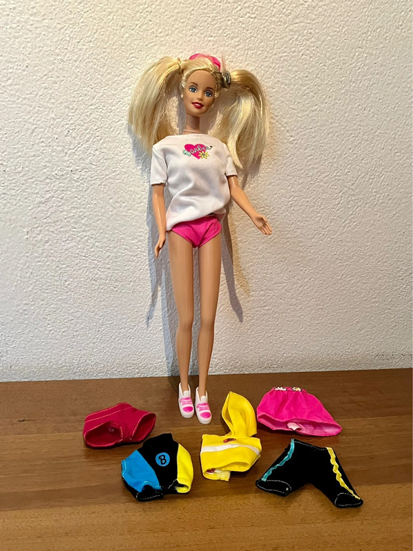 Barbie anni sales 2000