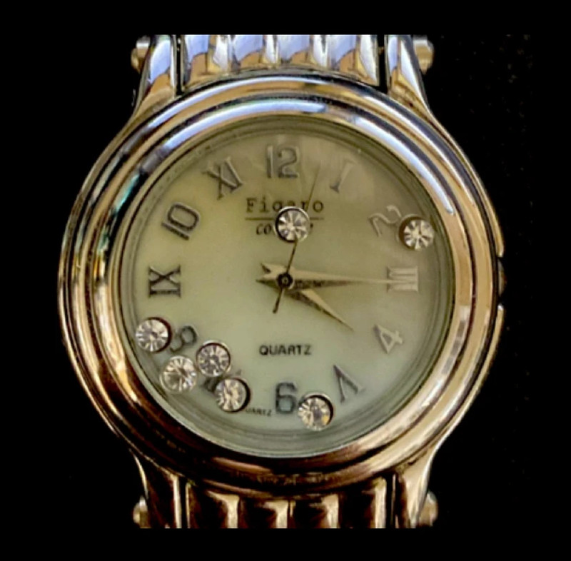 Vintage Women’s Figaro Couture Analog Silver Tone Watch bracelet with rhinestone 1