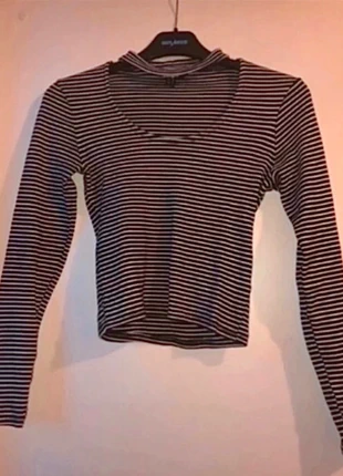 Top court manches longues, marke: Jennyfer, zustand: Neu, größe: S / 36 / 8, 8,00 €, 9,10 € inklusive Vinted-Käuferschutz