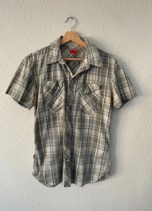 Hemd von Levi’s- Vintage. Größe M, marque: Levi's, état: Très bon état, taille: M, 7,00 €, 8,05 € Protection acheteurs incluse