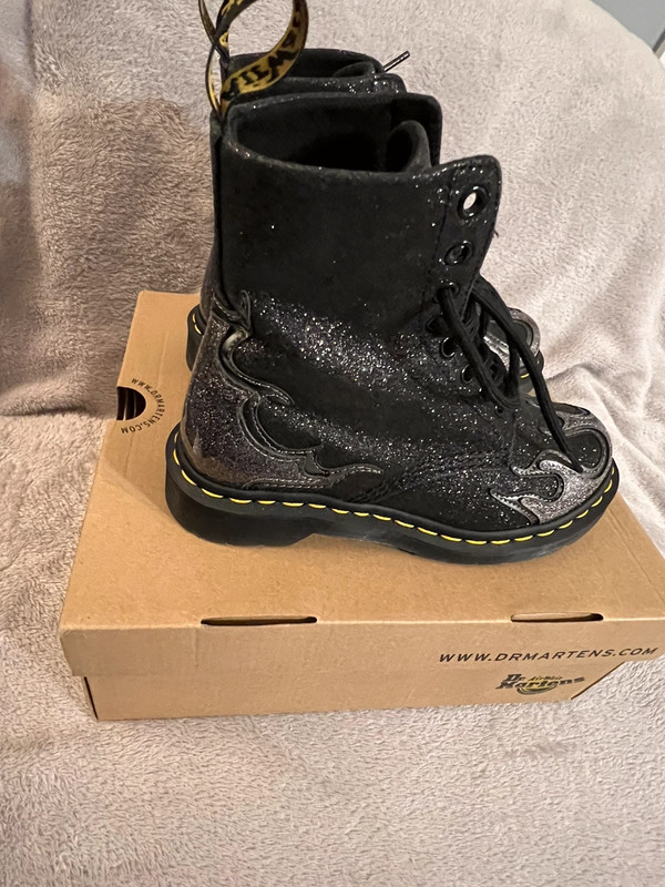 1460 pascal deals flame boots