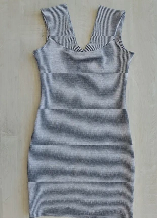 Robe marinière Mango - taille S - Col V épaules tombantes - été, merk: Mango, staat: Heel goed, maat: S / 36 / 8, € 8,00, € 9,10 inclusief Kopersbescherming