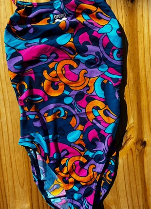 Maillot de natation Arena, marke: Arena, zustand: Sehr gut, größe: L / 40 / 12, 30,00 €, 32,20 € inklusive Vinted-Käuferschutz