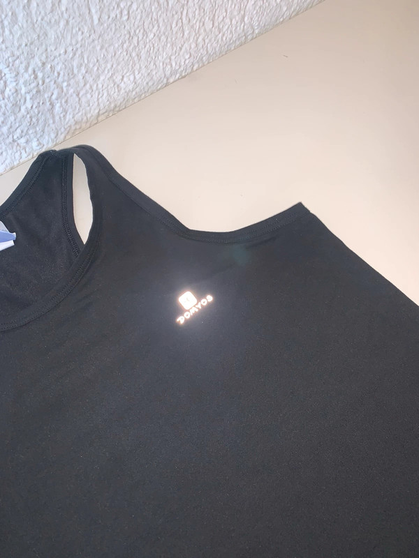 Camiseta deportiva tirantes negra Decathlon Vinted