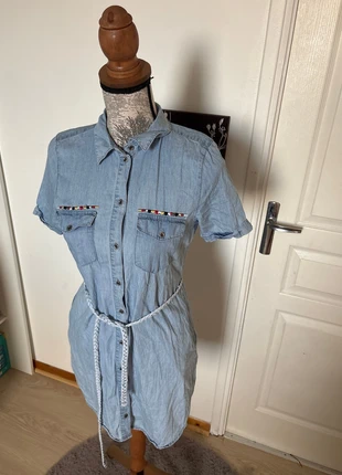 Robe/chemise en jean clair avec ceinture tressée only taille xs, brand: ONLY, condition: Very good, size: XS / 34 / 6, €8.00, €9.10 includes Buyer Protection